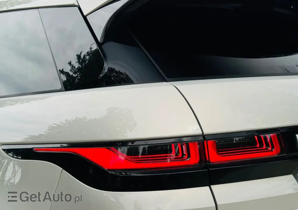 LAND ROVER Range Rover Evoque D150 R-Dynamic S
