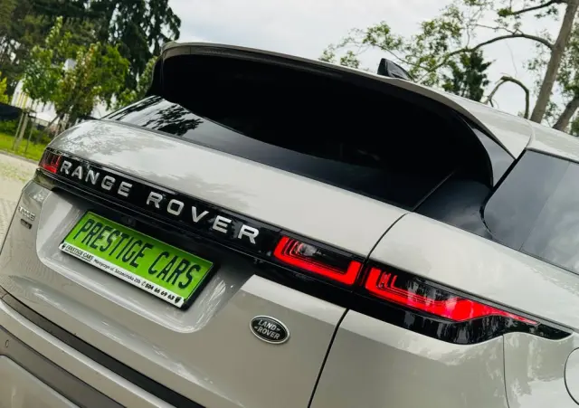 LAND ROVER Range Rover Evoque D150 R-Dynamic S