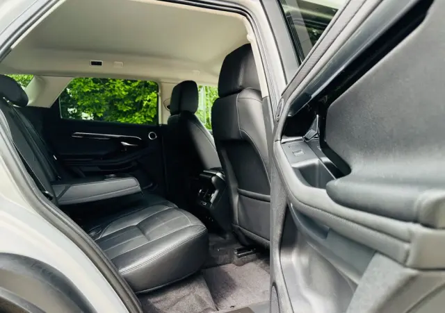 LAND ROVER Range Rover Evoque D150 R-Dynamic S