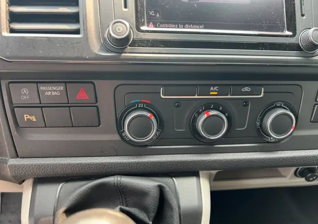 VOLKSWAGEN TRANSPORTER 