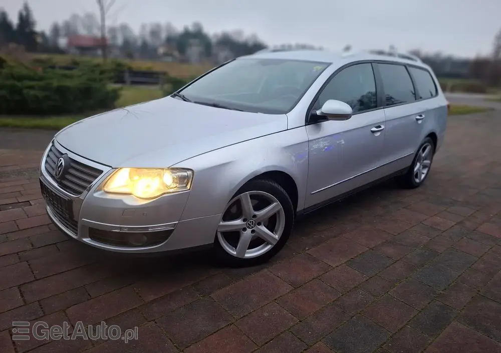 VOLKSWAGEN Passat 2.0 TDI DSG Individual Chrom dunkel