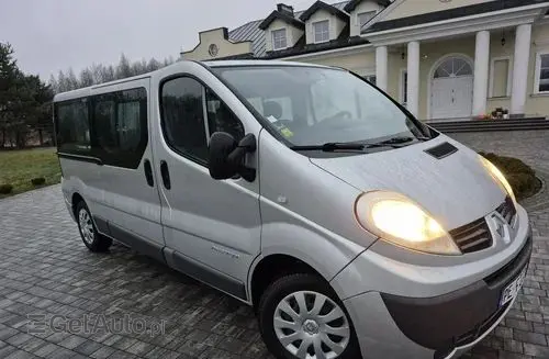 RENAULT Trafic 