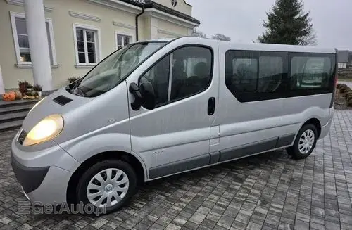 RENAULT Trafic 