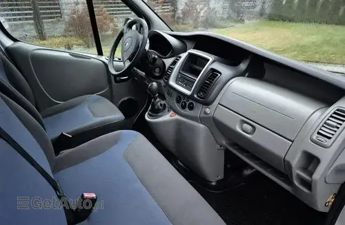 RENAULT Trafic 