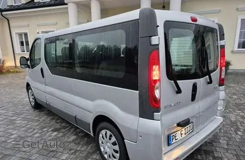 RENAULT Trafic 