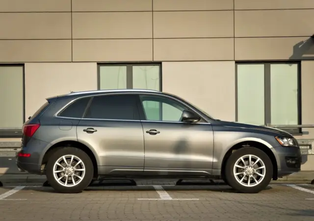 AUDI Q5 2.0 TFSI quattro tiptronic