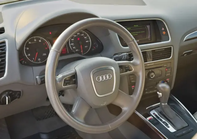 AUDI Q5 2.0 TFSI quattro tiptronic