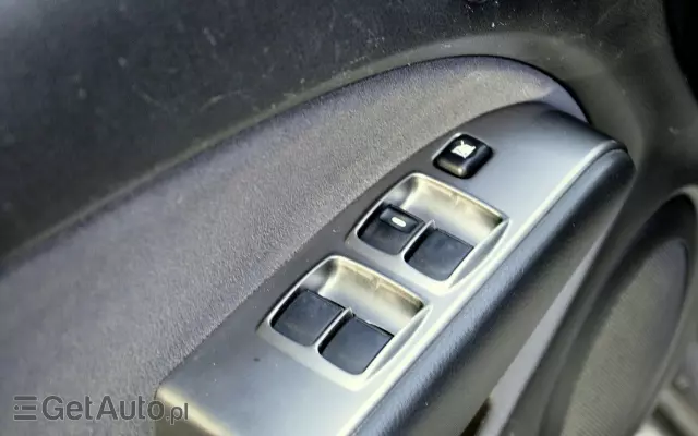 MITSUBISHI Outlander 2.0 2WD Invite