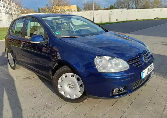 VOLKSWAGEN Golf 1.9 TDI Sportline