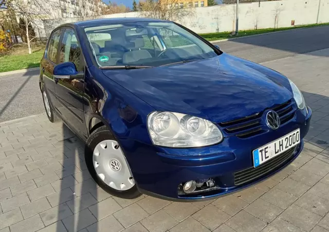 VOLKSWAGEN Golf 1.9 TDI Sportline