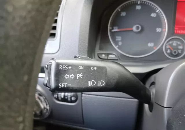 VOLKSWAGEN Golf 1.9 TDI Sportline