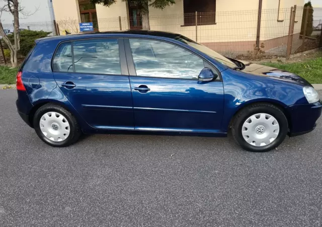 VOLKSWAGEN Golf 1.9 TDI Sportline