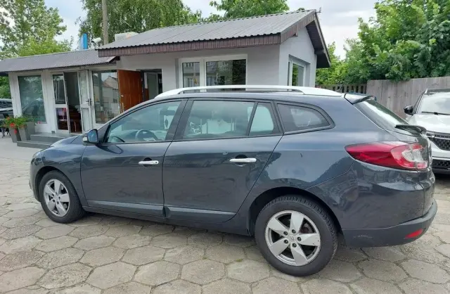 RENAULT Megane 