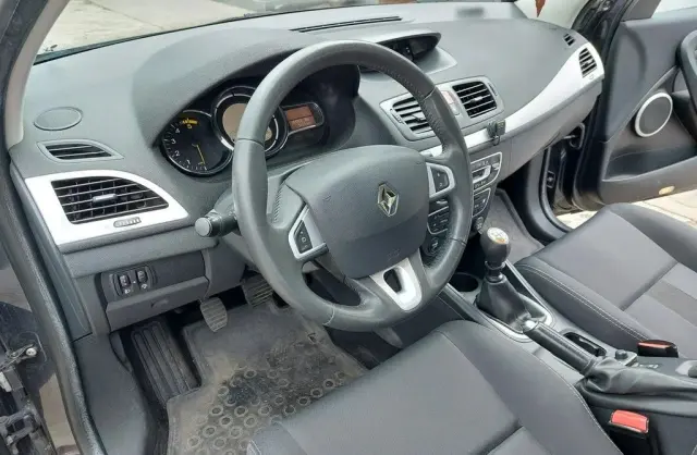 RENAULT Megane 