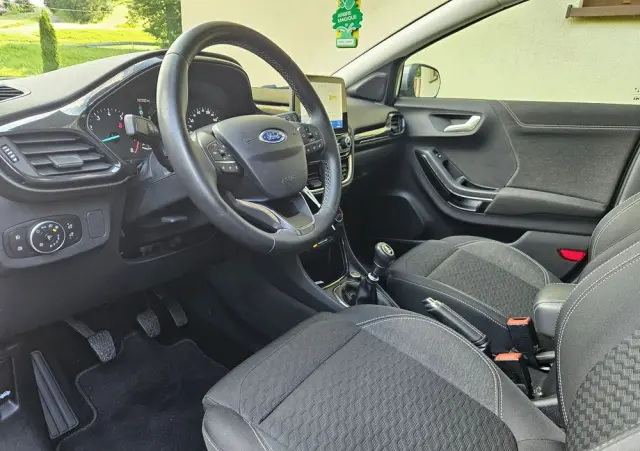 FORD Puma 1.0 EcoBoost Hybrid TITANIUM DESIGN