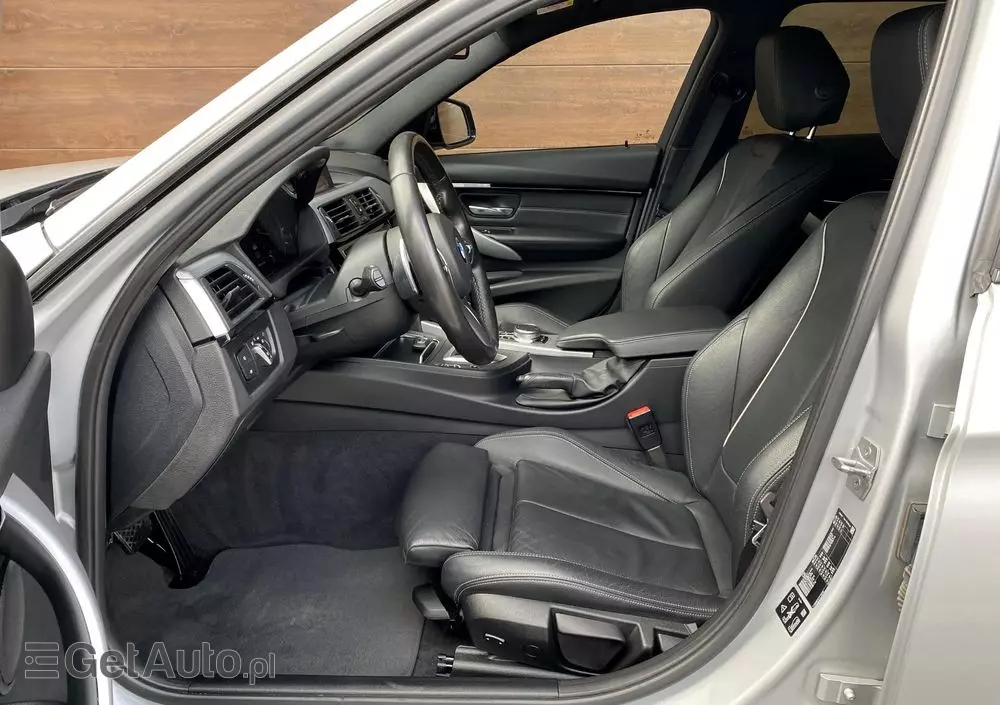 BMW Seria 3 320d xDrive M Sport