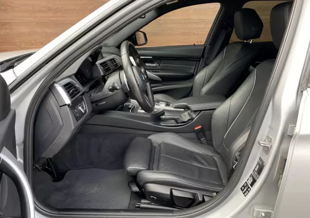 BMW Seria 3 320d xDrive M Sport