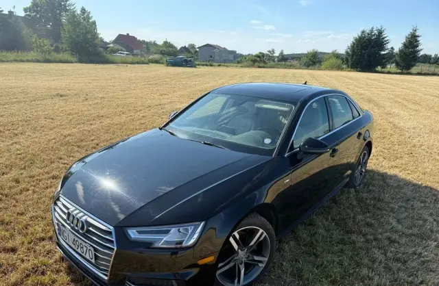 AUDI A4 