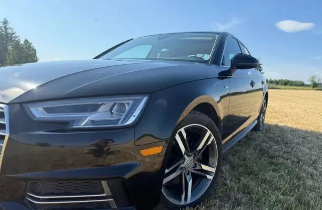 AUDI A4 