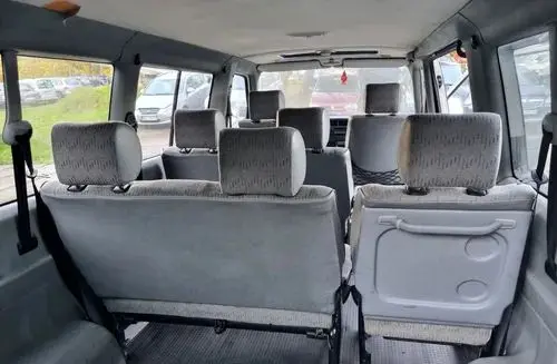 VOLKSWAGEN Caravelle 