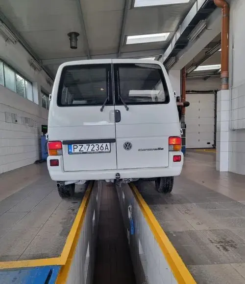 VOLKSWAGEN Caravelle 