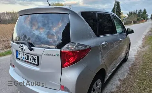 TOYOTA Verso-S 