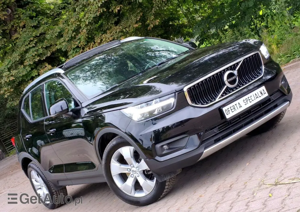 VOLVO XC 40 T3 Geartronic Momentum Pro