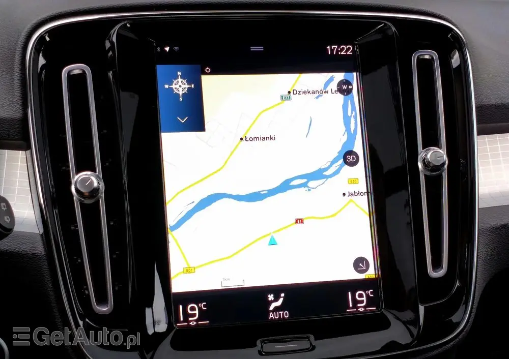 VOLVO XC 40 T3 Geartronic Momentum Pro