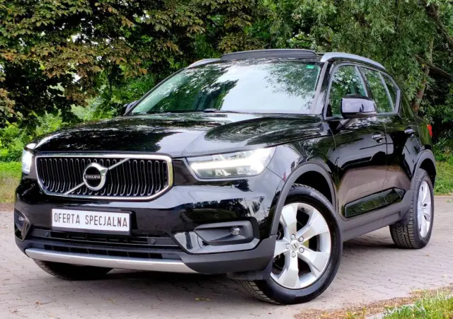VOLVO XC 40 T3 Geartronic Momentum Pro