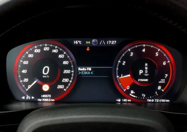 VOLVO XC 40 T3 Geartronic Momentum Pro