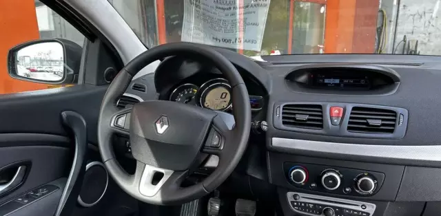 RENAULT Megane 