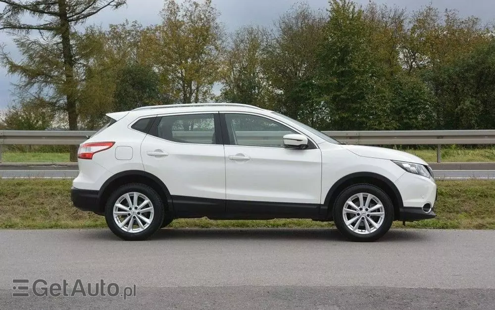 NISSAN Qashqai 1.2 DIG-T Acenta Xtronic EU6
