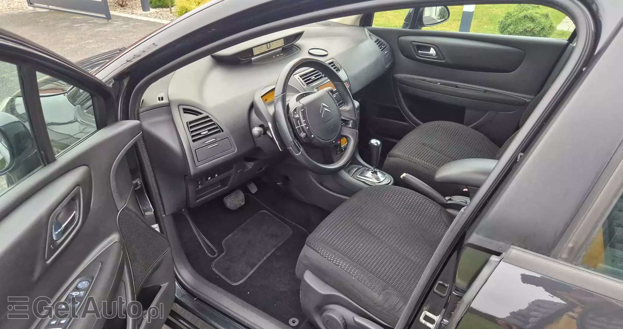 CITROËN C4 1.6 HDi FAP EGS6 Exclusive