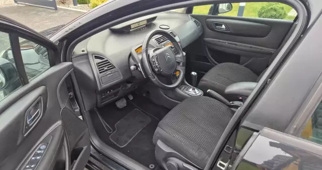 CITROËN C4 1.6 HDi FAP EGS6 Exclusive