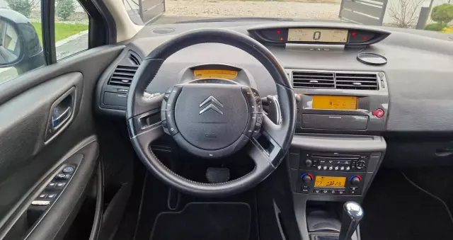 CITROËN C4 1.6 HDi FAP EGS6 Exclusive