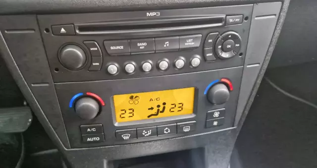 CITROËN C4 1.6 HDi FAP EGS6 Exclusive