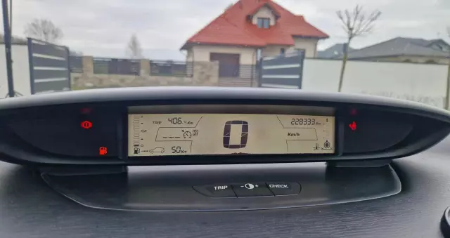 CITROËN C4 1.6 HDi FAP EGS6 Exclusive