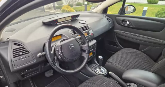 CITROËN C4 1.6 HDi FAP EGS6 Exclusive