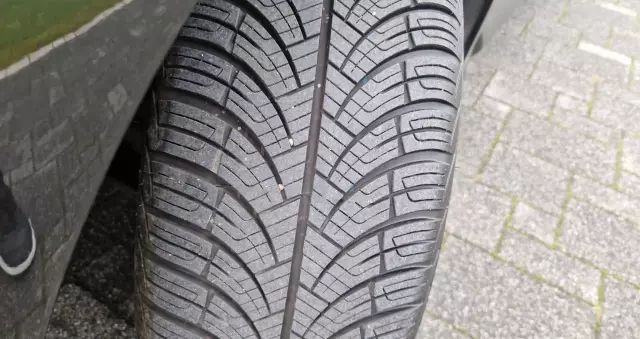 CITROËN C4 1.6 HDi FAP EGS6 Exclusive