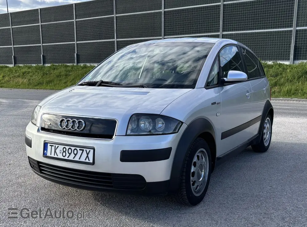 AUDI A2 