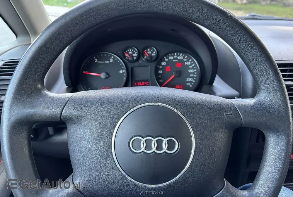 AUDI A2 