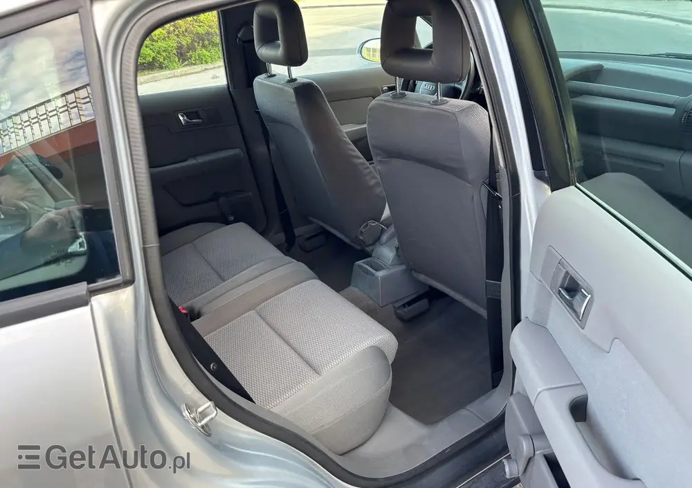 AUDI A2 