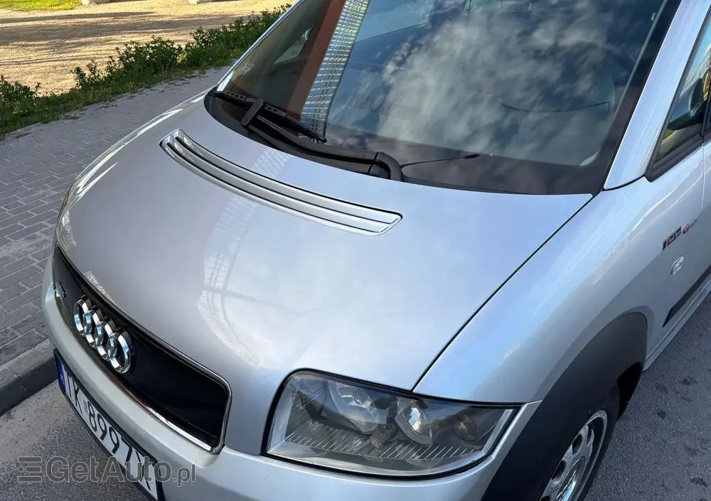 AUDI A2 