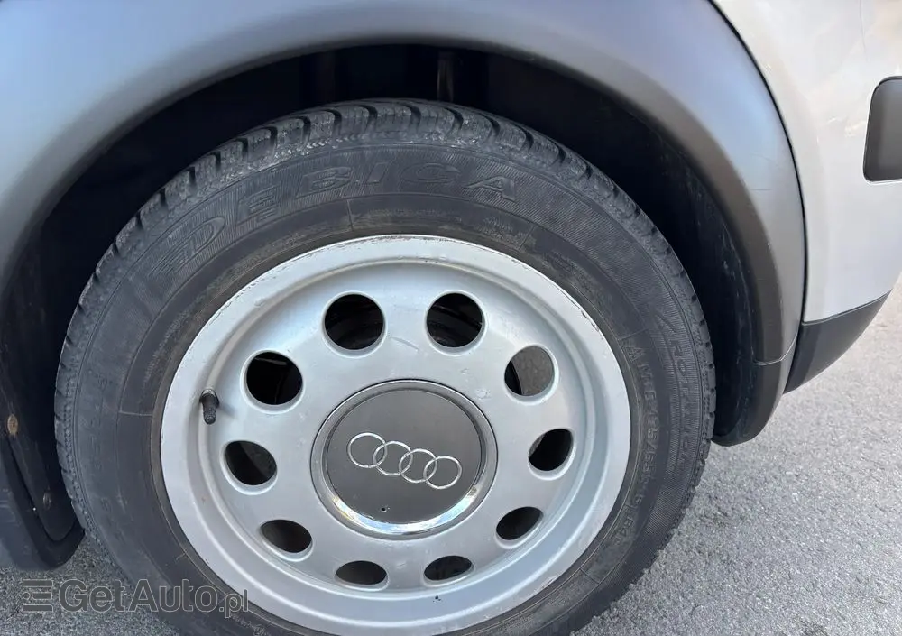 AUDI A2 