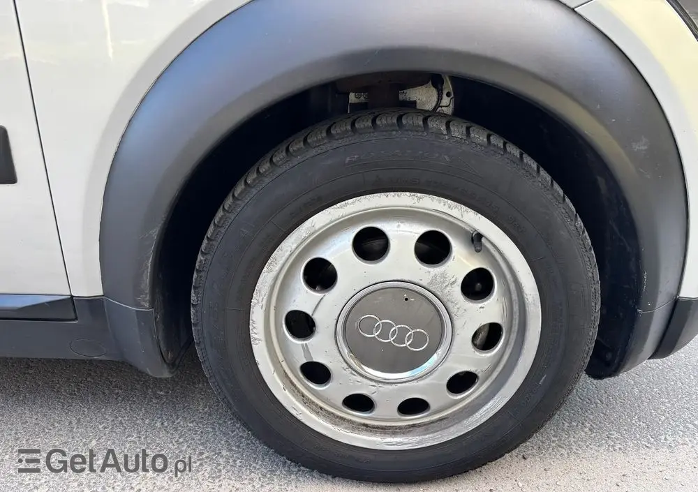 AUDI A2 
