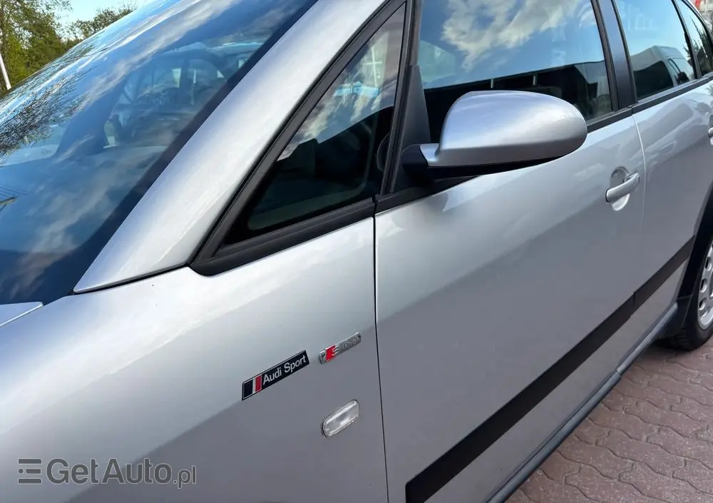 AUDI A2 