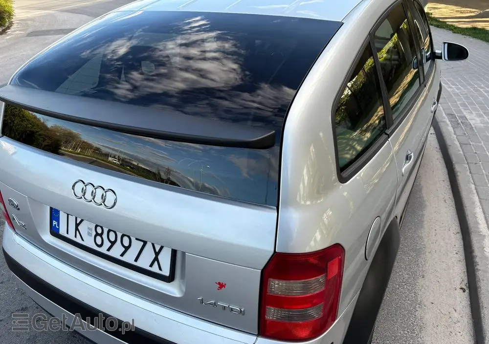 AUDI A2 