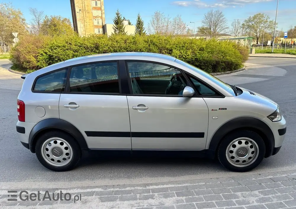 AUDI A2 
