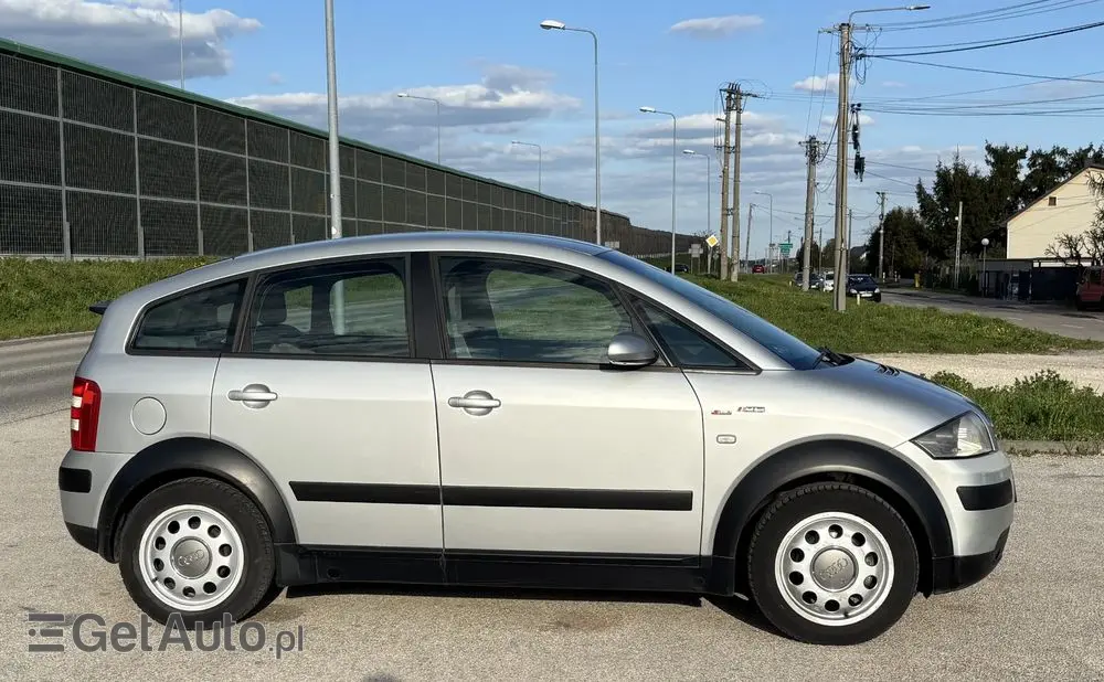 AUDI A2 