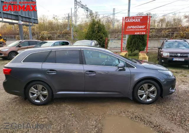 TOYOTA Avensis Touring Sports 1.8 Executive
